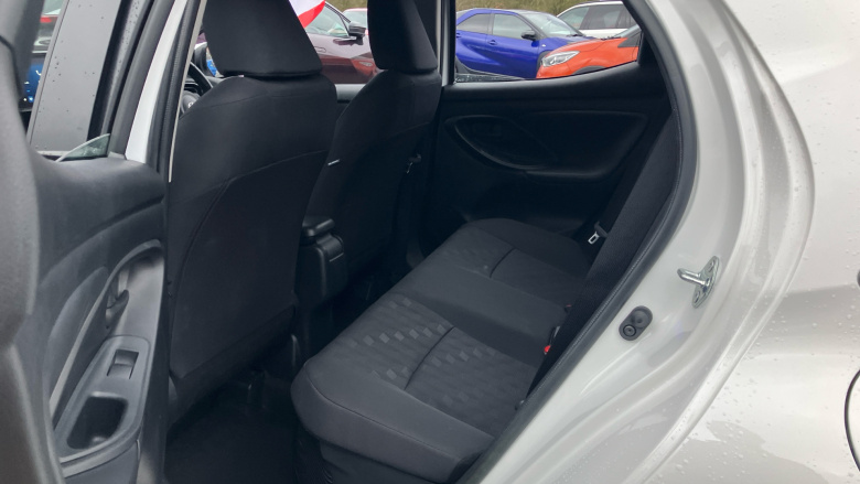 Toyota Yaris 1.5 Hybrid Icon 5dr CVT Hybrid Hatchback